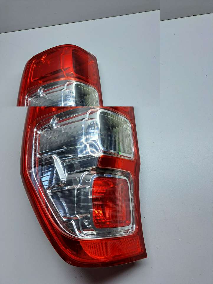 Ford Ranger (2015 - 2019)   Задний фонарь в кузове