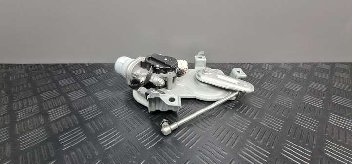 Honda Accord (2008 - 2016)  L3569410C Притягиватель задней крышки