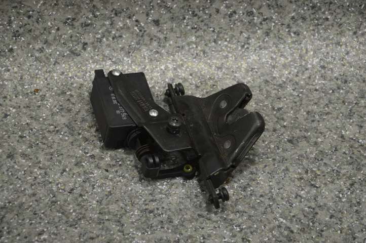 BMW 5 E39 (1996 - 2003)  51248236897 Замок задней крышки