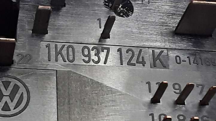 Seat Altea (2004 - 2009)  1K0937124K Блок предохранителей