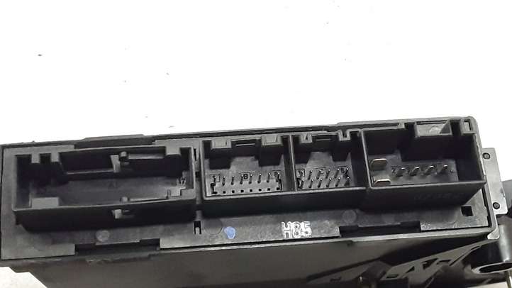 Audi A4 (2000 - 2006)  8E0959801A Механизм подъема окон задней двери