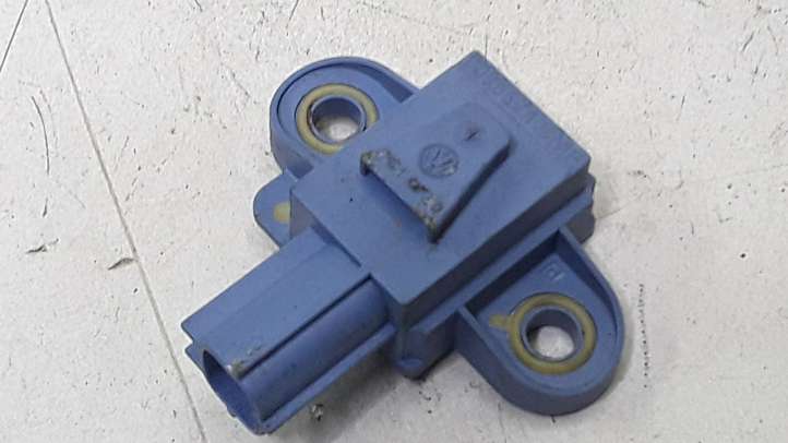 Seat Altea (2004 - 2009)  1K095557A Датчик удара надувных подушек