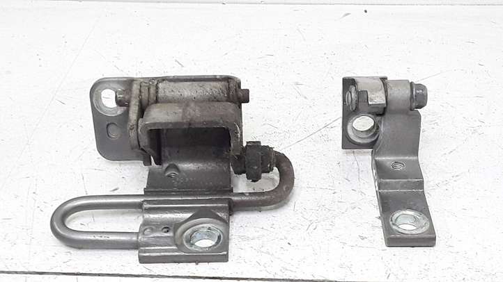 Seat Altea (2004 - 2009)  5P0831401 Комплект петель передней двери