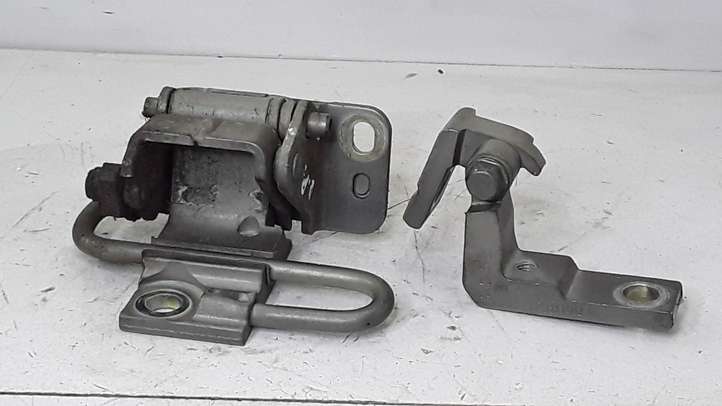 Seat Altea (2004 - 2009)  5P0831412 Комплект петель передней двери