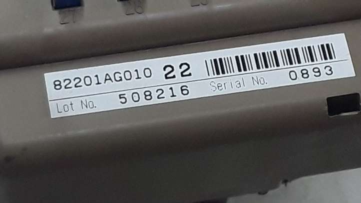 Subaru Legacy (2003 - 2009)  82201AG010 Блок предохранителей