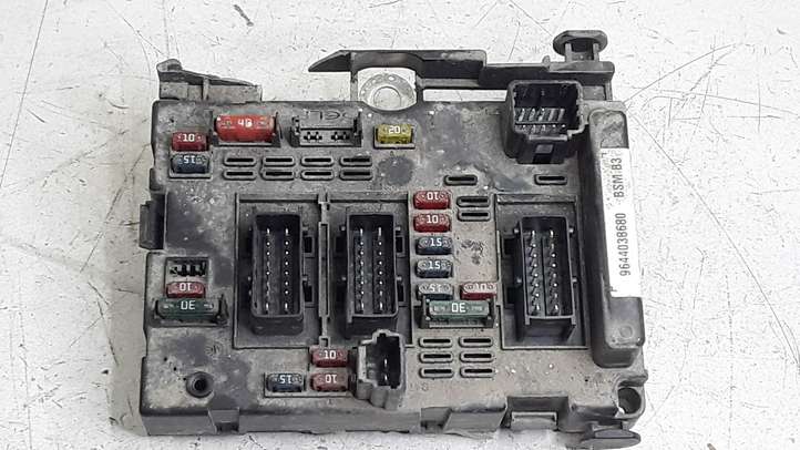 Peugeot 406 (1999 - 2006)  9644038680 Mодуль kомфортa