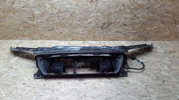 Volvo S60 (2000 - 2004)  912519 Верхняя часть панели радиаторов (телевизора)