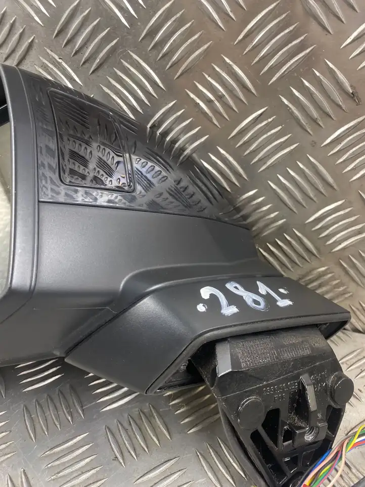 Audi Q7 4M (2015 - ) 4M2857409L Боковое зеркало с электроприводом — фото 2