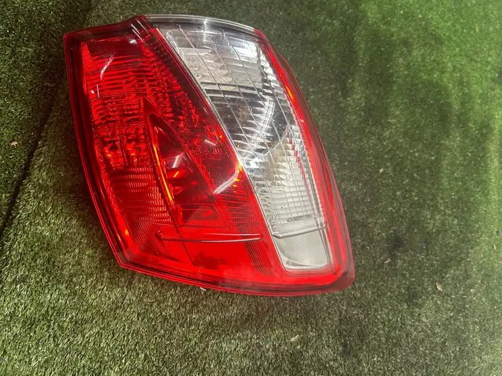 Nissan Qashqai (2013 - 2017) 111019 Датчик распредвала — фото 1