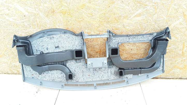 Toyota Avensis Verso (2001 - 2004)  5531144060 Панель