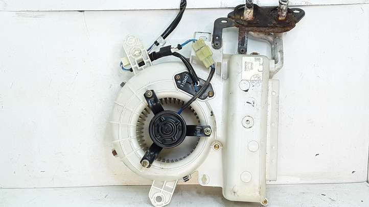 Toyota Avensis Verso (2001 - 2004)  8711044050 Вентилятор печки