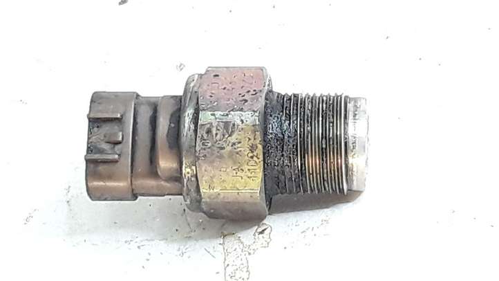 Toyota Avensis Verso (2001 - 2004)  8945812020 Датчик уровня горючего