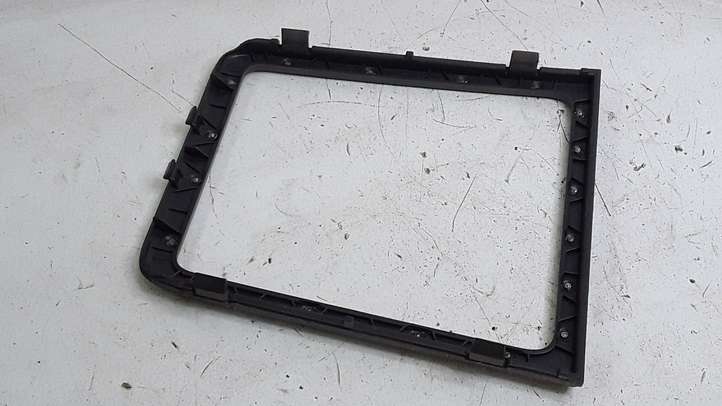Opel Vectra (2002 - 2005)  13165756 Рамка рычага переключения передач
