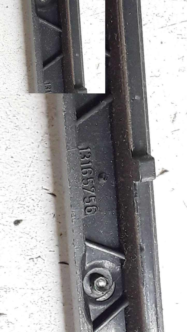 Opel Vectra (2002 - 2005)  13165756 Рамка рычага переключения передач