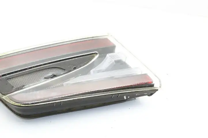 Tesla Model S (2012 - 2016) 600592200E Задний фонарь в крышке багажника — фото 2