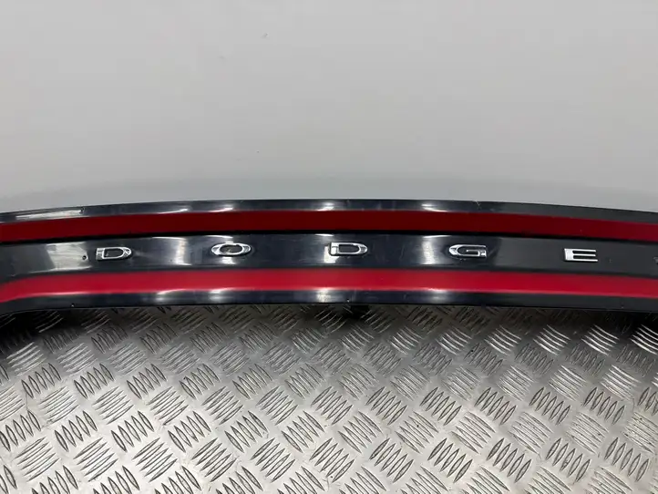 Dodge Charger (2014 - ) Задний фонарь в крышке багажника — фото 3