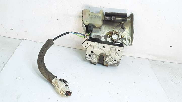 Ford Mondeo Mk III (2000 - 2007)  3S71A43102AA Замок задней крышки