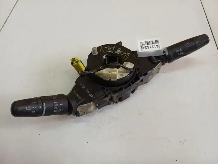 Nissan Tiida C11 (2004 - 2011) 47945JD000 Комплект ручек — фото 1