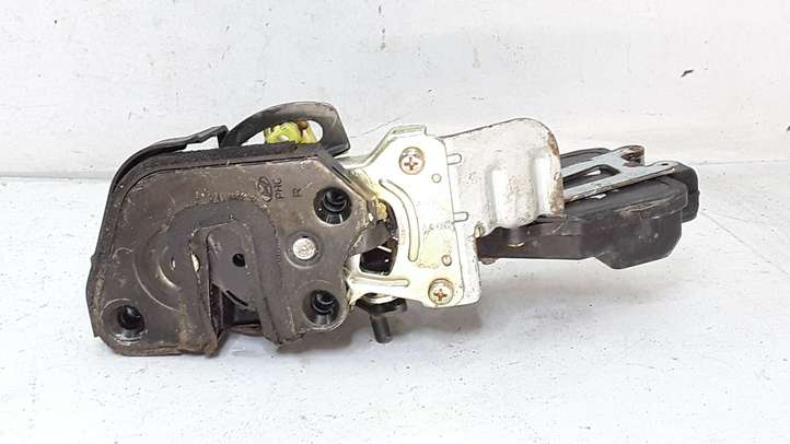 Hyundai Santa Fe (2000 - 2005)   Замок задней двери