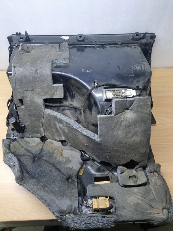 Audi A4 S4 B6 8E 8H (2000 - 2006) 8E1857035C Бардачок в сборе — фото 11
