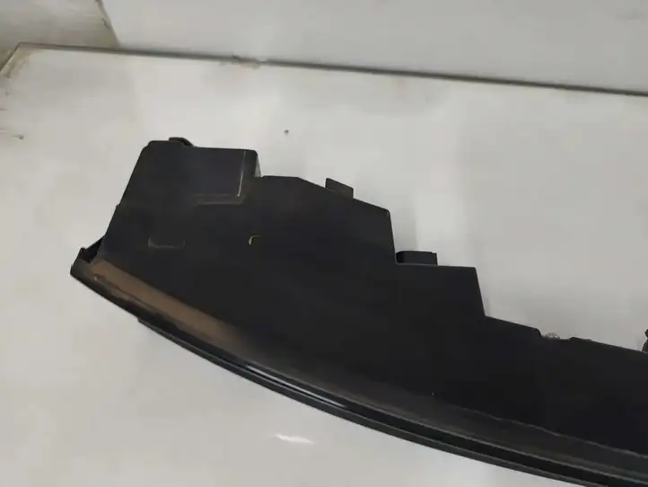 Porsche Taycan 9J1 (2019 - ) 9J194535 Задний фонарь в крышке багажника — фото 1