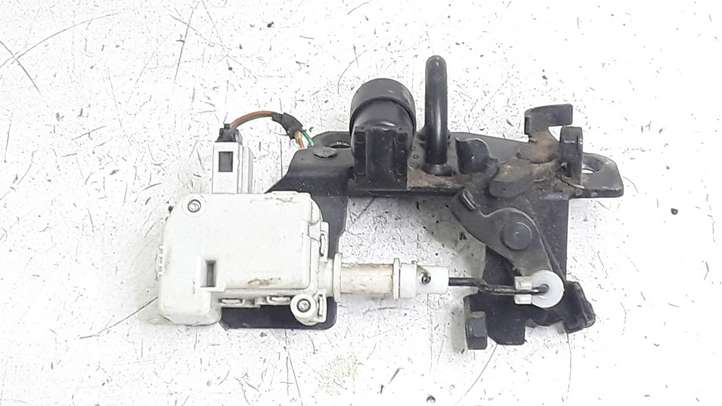 Skoda Fabia Mk1 (6Y) (1999 - 2007)  6Y0827511A Замок задней крышки