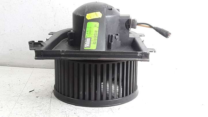 Volkswagen PASSAT B5 (1997 - 2000)  8D1819021B Вентилятор печки