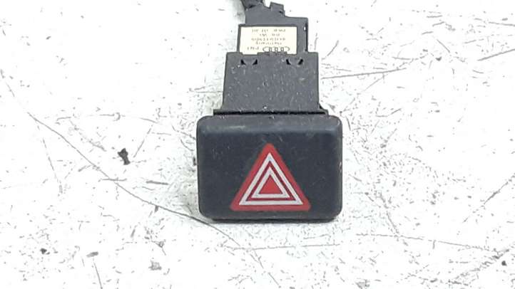 Audi A4 (2000 - 2006)  8E0941509 Включатель аварийных фонарей