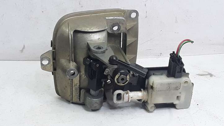 Seat Ibiza III (6L) (2002 - 2008)  6L6827573B Ручка задней крышки