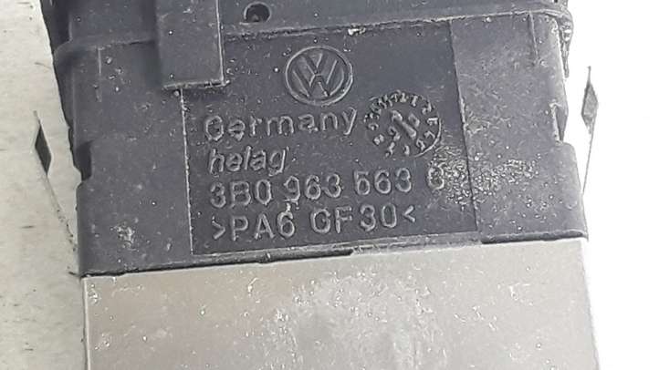 Volkswagen PASSAT B5 (1997 - 2000)  3B0963563C Включатель обогрева