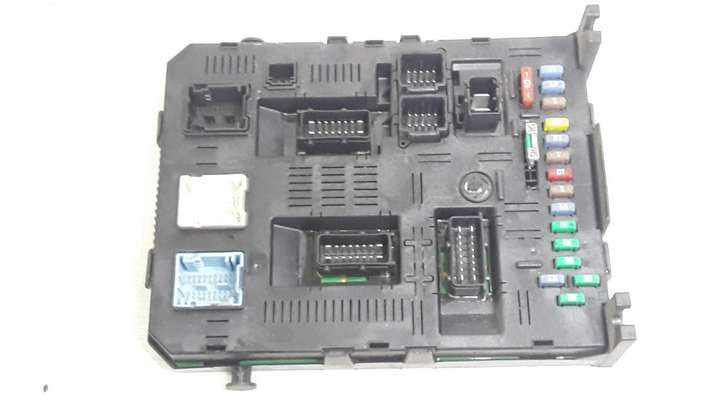 Peugeot 307 (2005 - 2008)  9660105980 Mодуль kомфортa