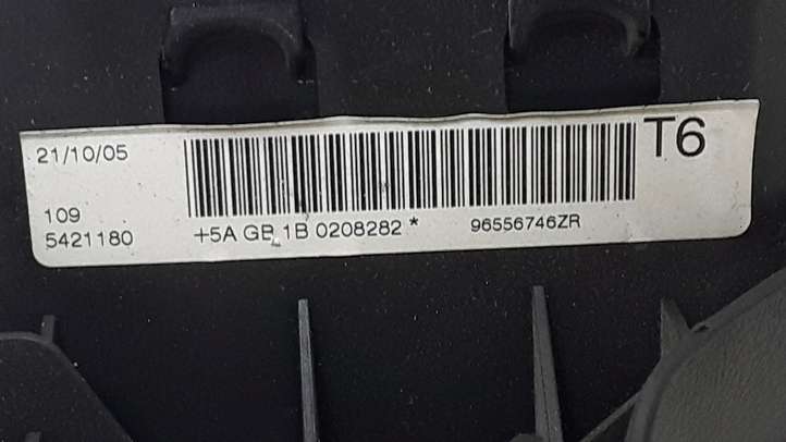 Peugeot 307 (2005 - 2008)  96556746ZR Подушка безопастности руля