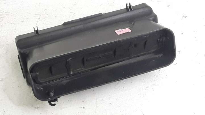 Peugeot 307 (2005 - 2008)  9634511177 Центральный дефлектор