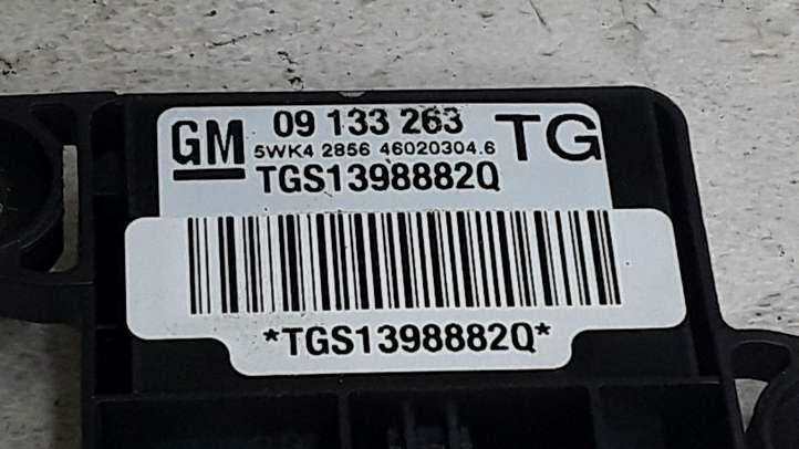 Opel Zafira (1999 - 2003)  09133263TG Датчик удара надувных подушек