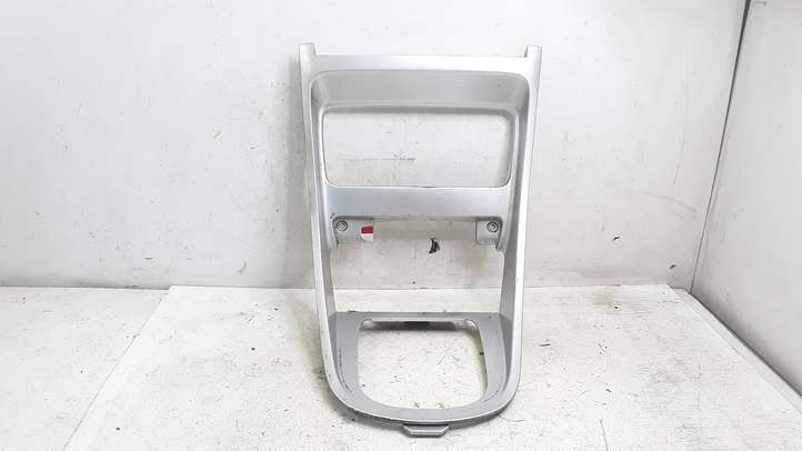 Peugeot 307 (2005 - 2008)  9651943877 Рамка рычага переключения передач