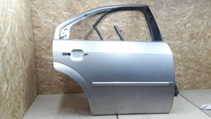 Ford Mondeo Mk III (2000 - 2007)   Задняя дверь