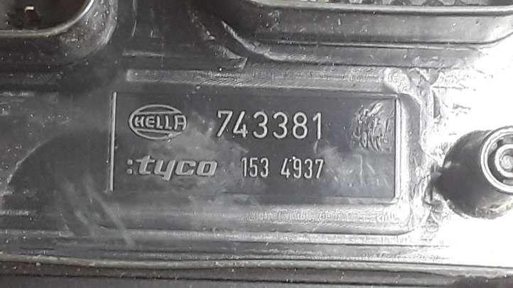 Opel Astra (2004 - 2009)  13206748 Блок предохранителей