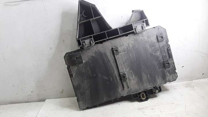 Opel Astra (2004 - 2009)  13115937 Блок предохранителей