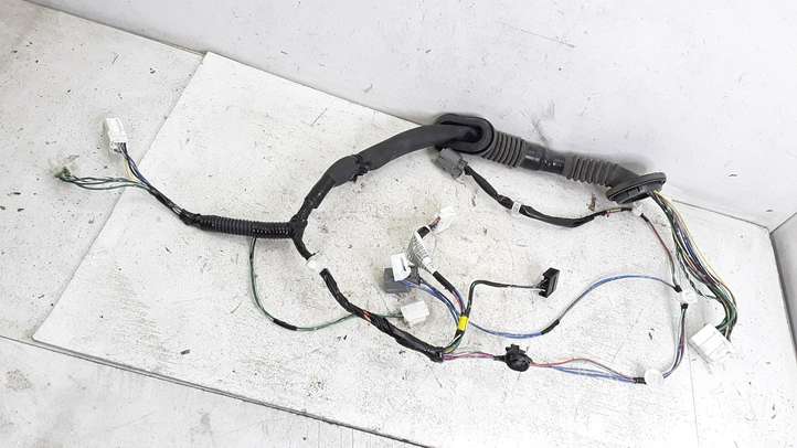 Subaru Legacy (2003 - 2009)  81821AG11B Проводка передних дверей