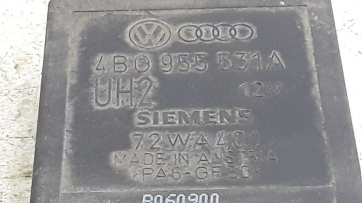Skoda Octavia Mk1 (1U) (1996 - 2004)  4B0955531A Реле стеклоочистителей