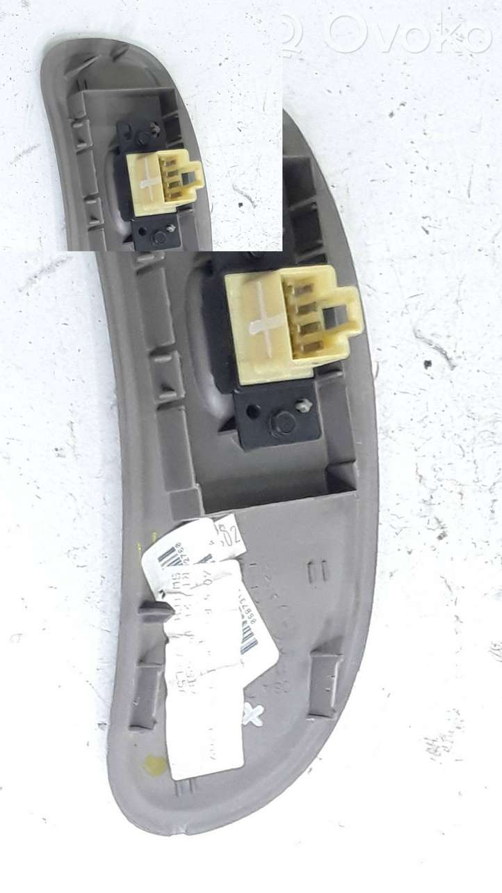 Chrysler Voyager (2001 - 2004)  11006bg2165 Кнопка стеклоподъемников