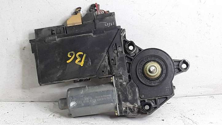 Audi A4 (2000 - 2006)  8E0959801A Механизм подъема окон задней двери