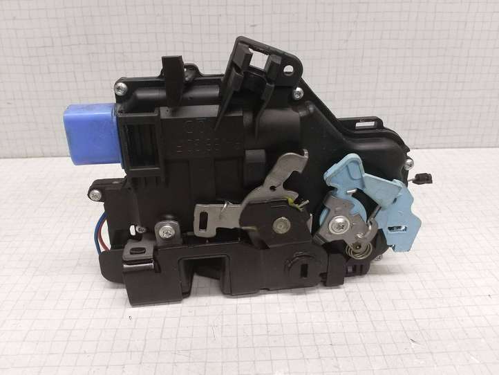 Volkswagen Golf V (2003 - 2009)  7L0839016D Замок задней двери