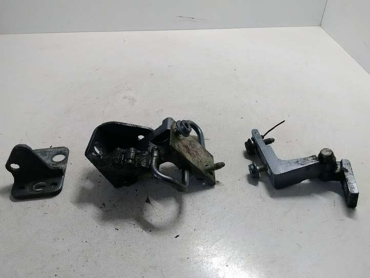 Volkswagen Touareg I (2002 - 2010)  7L0831411 Комплект петель передней двери