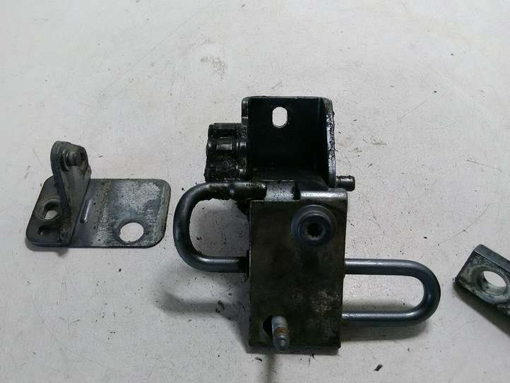 Volkswagen Touareg I (2002 - 2010)  7L0831411 Комплект петель передней двери