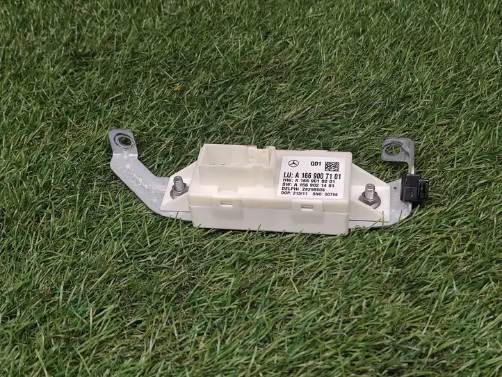 Mercedes-Benz C W204 (2007 - 2014)  A1669007101 Модуль фонарей