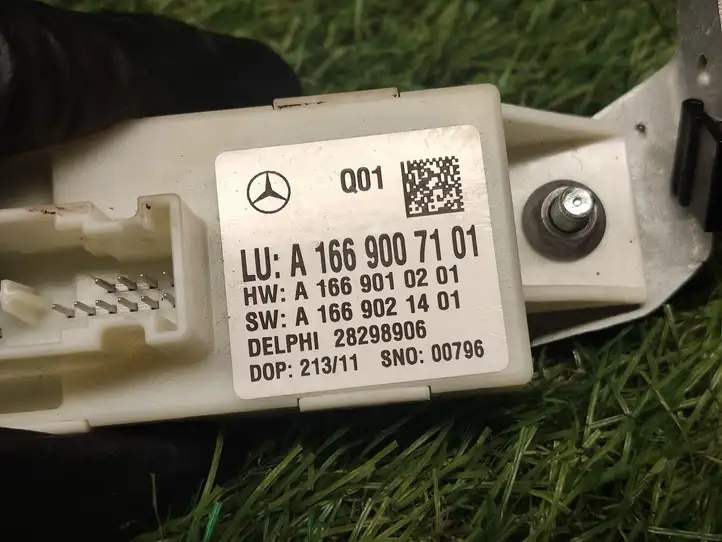 Mercedes-Benz C W204 (2007 - 2014)  A1669007101 Модуль фонарей