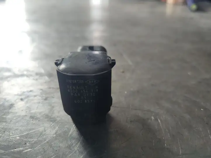 Renault Trafic II (X83) (2002 - 2014)  8200454718 Датчик (датчики) парковки