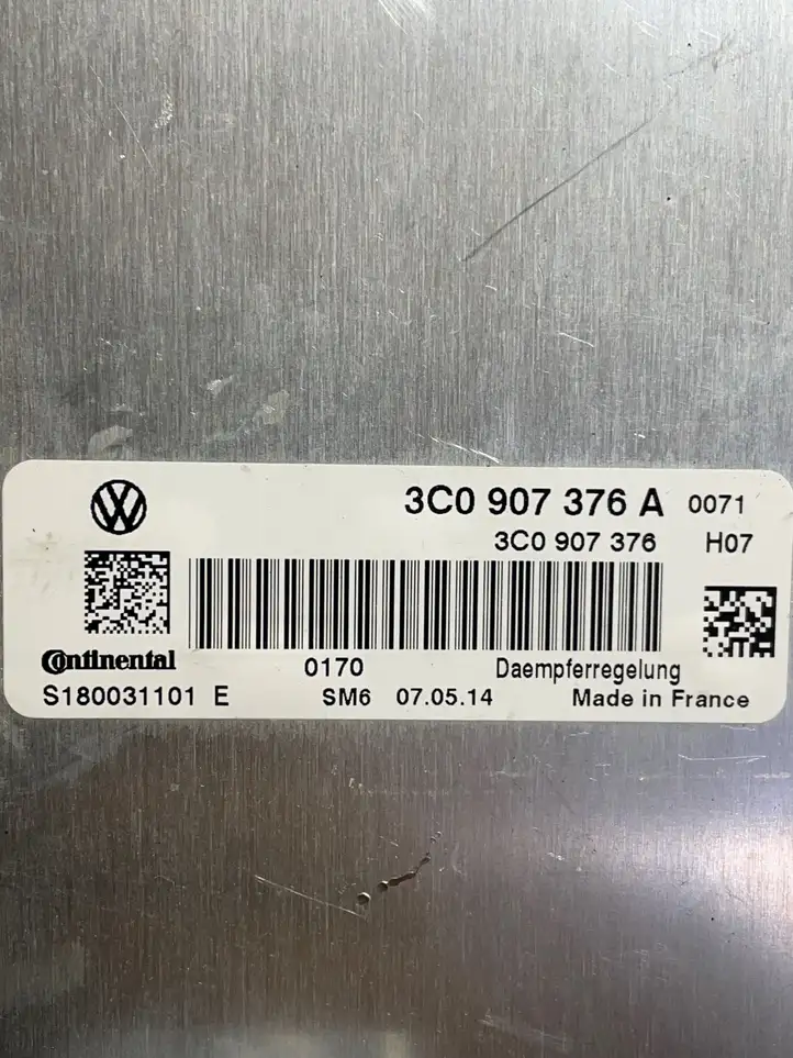 Volkswagen Tiguan (2011 - 2016) 3C0907376A Блок управления подвеской — фото 3