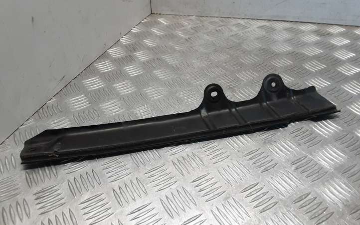 Toyota Land Cruiser (HDJ90) (1996 - 2002)   Другая деталь отсека двигателя